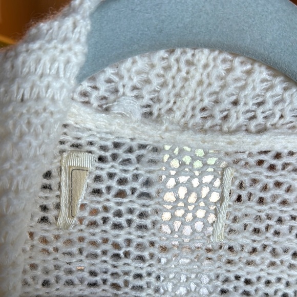 Hollister Women's Cream Open-Knit Sweater Wool Blend Size Small - Picture 4 of 6